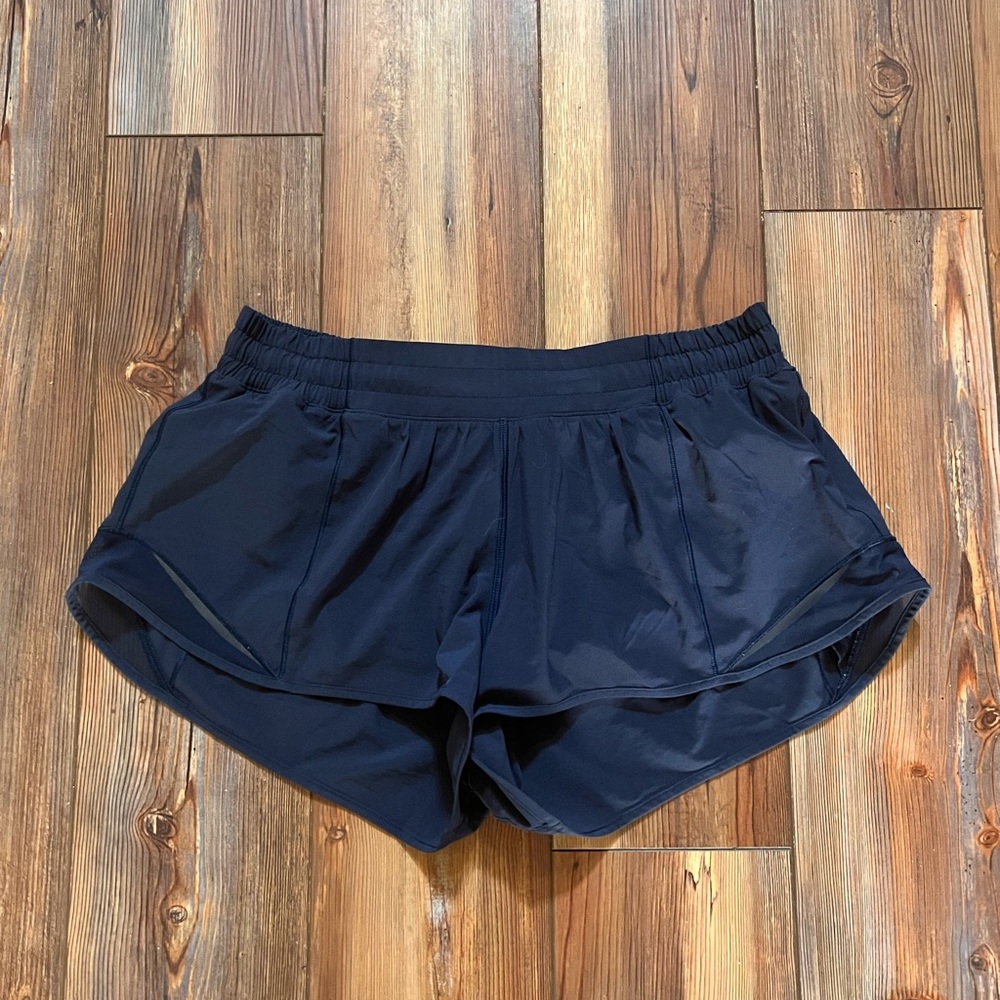Lululemon Hotty Hot Low-Rise Lined Short 2.5" Navy